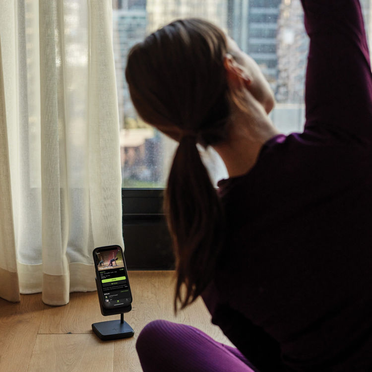 صورة Cygnett MagStation 2in1 Mag powerbank & Charg dock