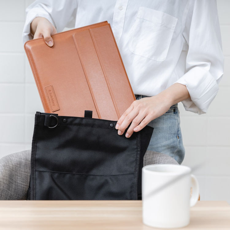Picture of SwitchEasy EasyStand Leather MacBook Sleeve (13/14 inch)  Saddle Brown