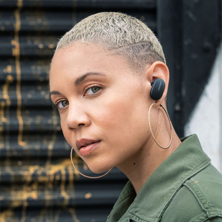 صورة Bose QuietComfort Earbuds II Noise-Canceling True Wireless In-Ear Headphones (Triple Black)