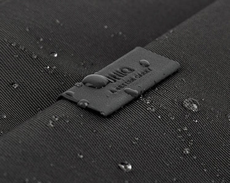 صورة UNIQ Bergen Protective water resistant laptop sleeve (Up to 16 inches) BLACK