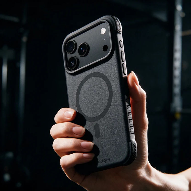 Picture of Prodigee Blackout protective phone case  for the iPhone 17/18 Pro Max Black