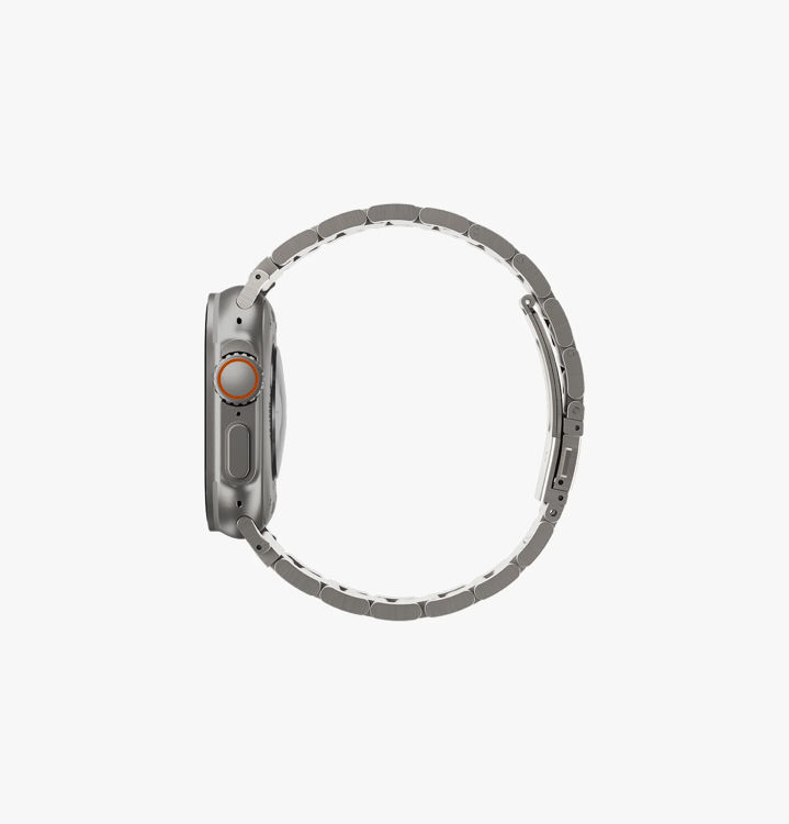Picture of UNIQ OSTA APPLE WATCH STEEL STRAP WITH SELF-ADJUSTABLE LINKS 49/45/44/42MM - TITANIUM (SILVER)